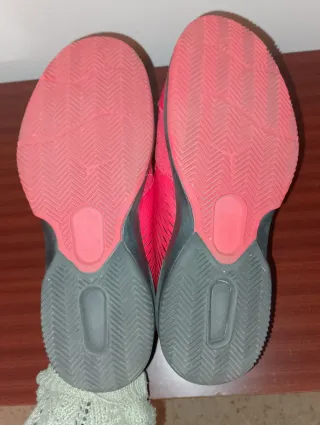 Conjunto zapatillas pádel y riñonera