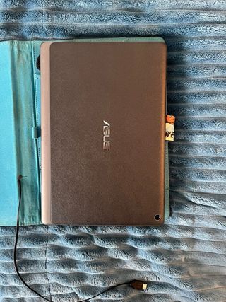 Tablet ASUS ZenPad con funda y teclado