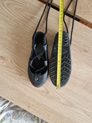 Abarcas de goma talla 29