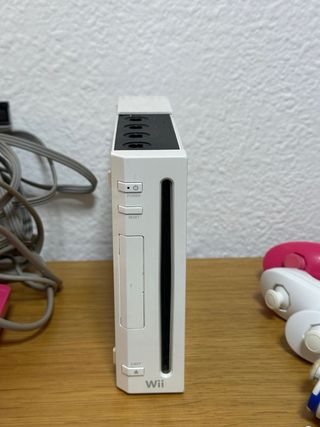 Lote 2 Consolas Nintendo Wii + Mandos y Juegos
