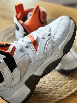 Zapatillas Jordan 8 Retro Naranja Blanco 38.5