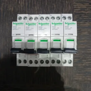 Schneider Electric Acti9 IC40F C10/C6