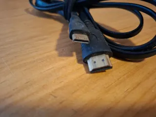 Cable HDMI y Micro USB