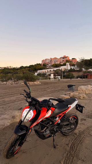 KTM duke 125