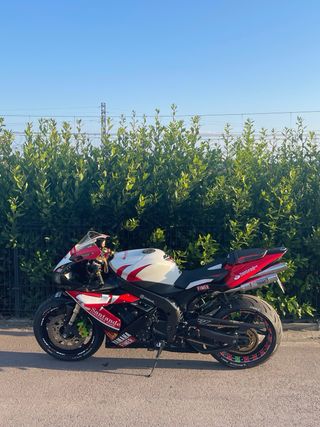 Yamaha R1