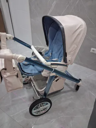 Carro Bebecar Azul y Blanco