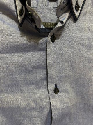 Camisa azul de vestir