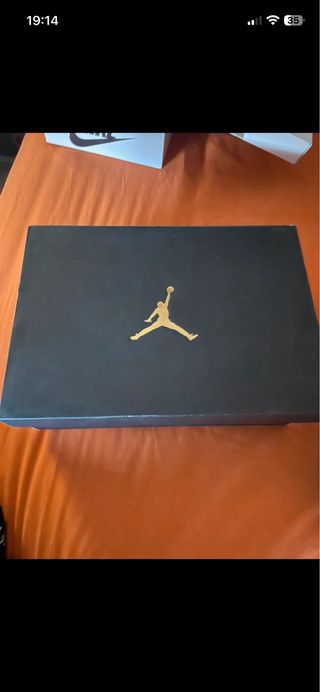 Zapatillas Jordan Blancas y Grises