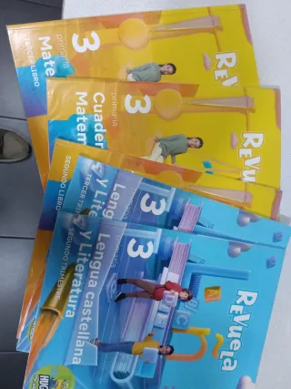Libros 2 y tercer trimestre legua y matemáticas