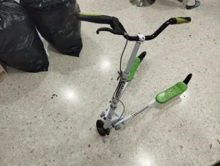 Patinete 3 Ruedas Verde y Blanco