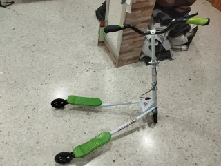 Patinete 3 Ruedas Verde y Blanco