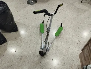 Patinete 3 Ruedas Verde y Blanco