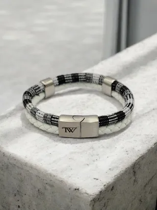 Pulsera Silvernorth,trenzada cuero blanco y cordón