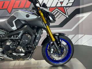 YAMAHA MT-09 SP ABS Gris Negro Azul