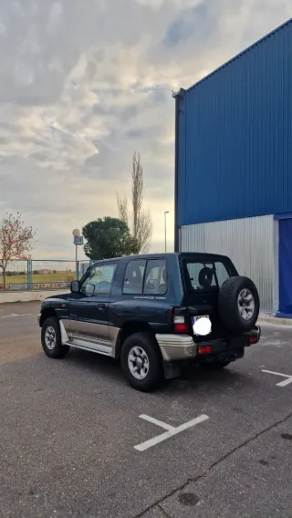 Mitsubishi Montero 2001