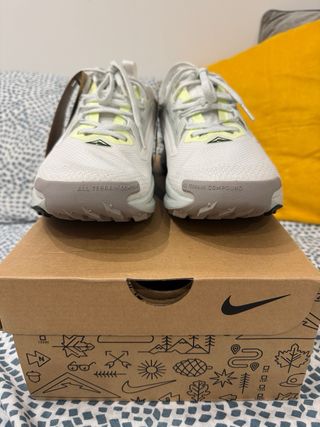 Nike Pegasus Trail 5 Gore-Tex Talla 40.5 Hombre