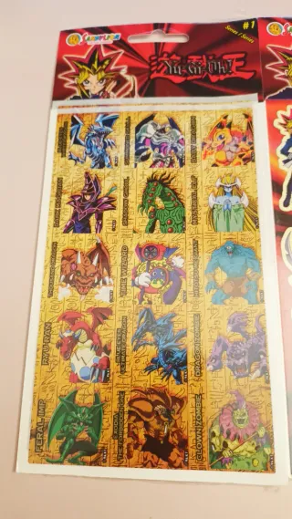 2 Láminas Pegatinas Yu-Gi-Oh! Sandylion