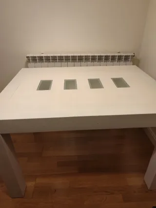 Mesa comedor extensible y 4 sillas