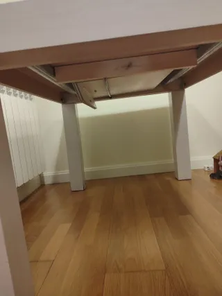 Mesa comedor extensible y 4 sillas