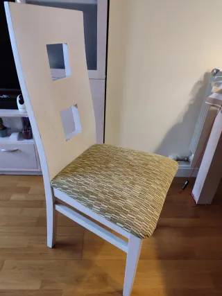 Mesa comedor extensible y 4 sillas