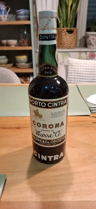 Lote 3 Botellas Vino Antiguo: Pando, Malaga, Porto