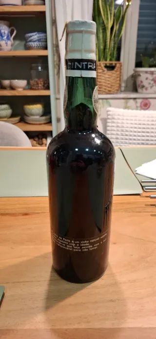 Lote 3 Botellas Vino Antiguo: Pando, Malaga, Porto