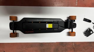Longboard eléctrico Yuneec E-GO clásico (1 de 2)