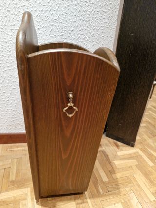Paragüero de madera 63x28x23 cm.