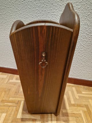 Paragüero de madera 63x28x23 cm.