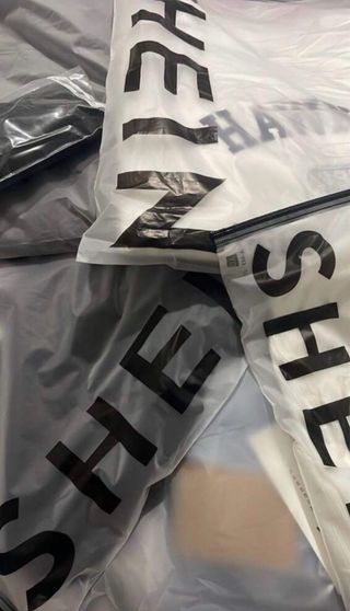 gonna a sorpresa+cover iPhone