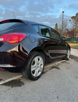 Opel Astra 2013