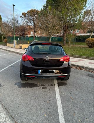 Opel Astra 2013