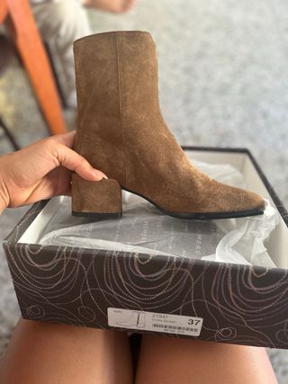 Botines Marrones Cuadrados