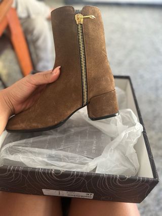 Botines Marrones Cuadrados