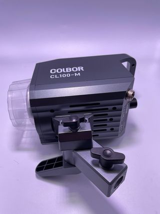 Foco Colbor CL 100M + Batería Moman + V Mount