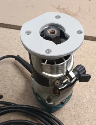 Placa Protección Makita RT0700