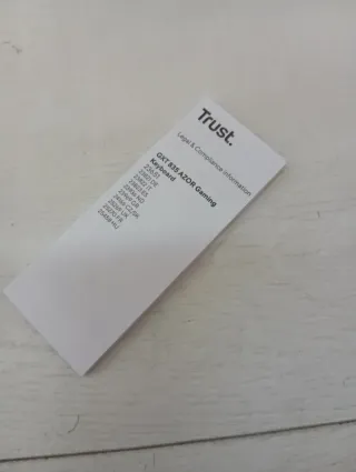 Teclado Trust con Luces RGB