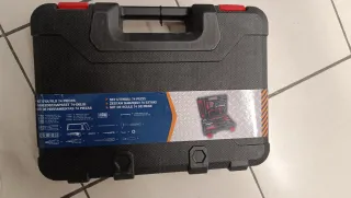 Maletín de herramientas 74 piezas.