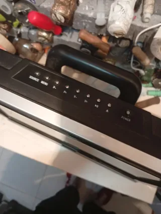 TV SUBTECH 14.1 Negra/Plateada