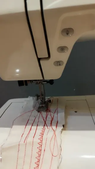 Máquinas de coser Alfa Modelo 1405 y Modelo 4800