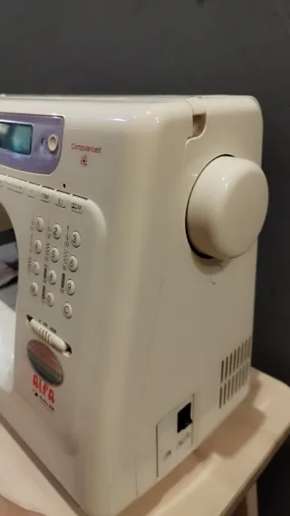 Máquinas de coser Alfa Modelo 1405 y Modelo 4800