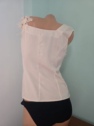 BLUSA CRUZADA TALLA M. SIN ESTRENAR