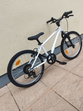 Bicicletta da bambino Rockrider Decathlon di 9 anni NUOVA