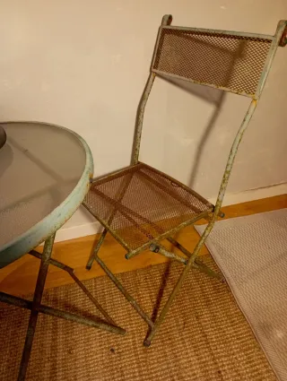 Mesa bistró y 2 sillas plegables vintage