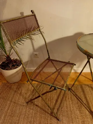Mesa bistró y 2 sillas plegables vintage