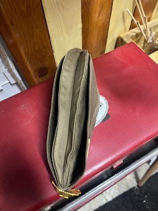 Gorra militar rusa con insignia