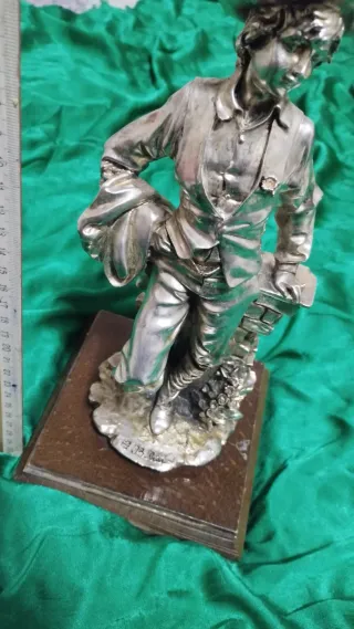 Statuetta A. Belai in Argento 120