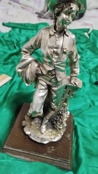 Statuetta A. Belai in Argento 120