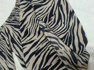 Blusa Animal Print Beige y Negro