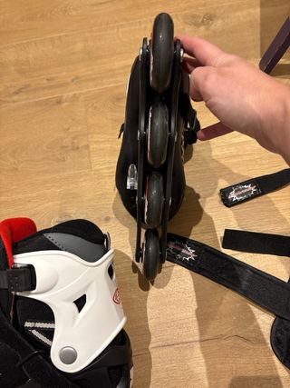 Patines en línea ajustables hasta 76 mm nuevos